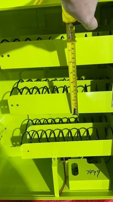 OEM Mini Goods Battery Recharge Lines เครื่องจำหน่ายสินค้าอัตโนมัติพร้อมใบรับรอง CE