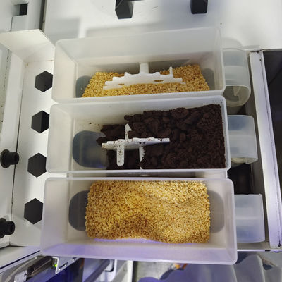 เครื่องจำหน่ายไอศกรีมนุ่มกลางแจ้งอัตโนมัติเต็มรูปแบบ Halo พร้อมหน้าจอสัมผัสขนาด 32 นิ้ว และฟังก์ชันทำความสะอาดอัตโนมัติ